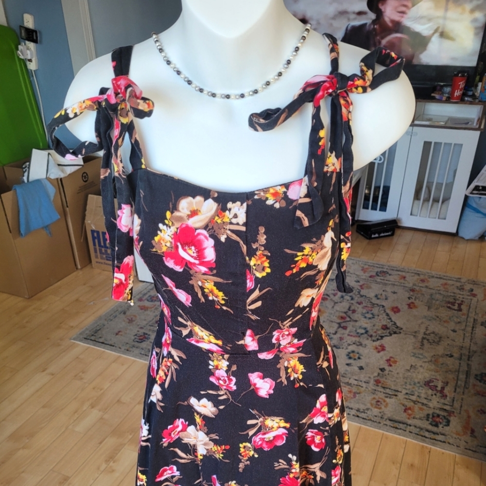 HEARTS & ROSES 1950s FLORAL SWING DRESS